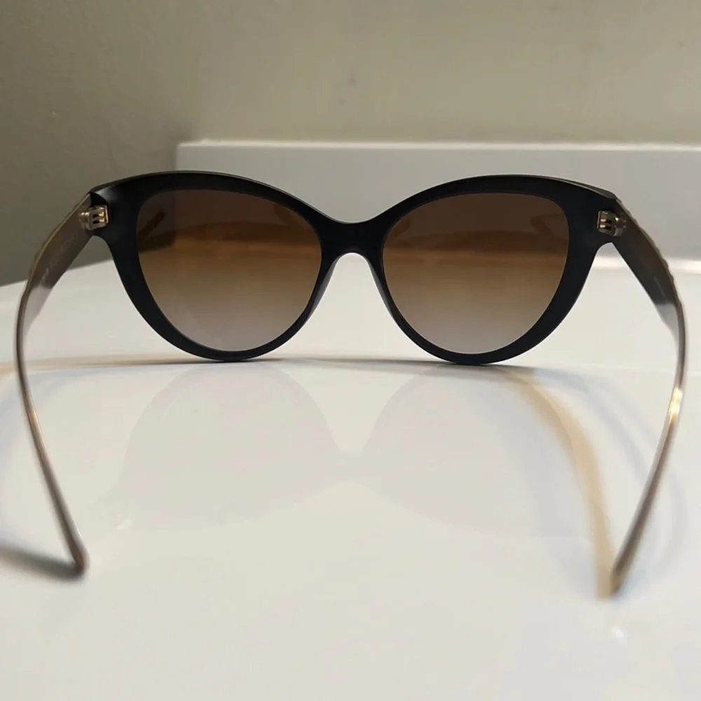 Burberry Sunglasses - Picture 8 of 11